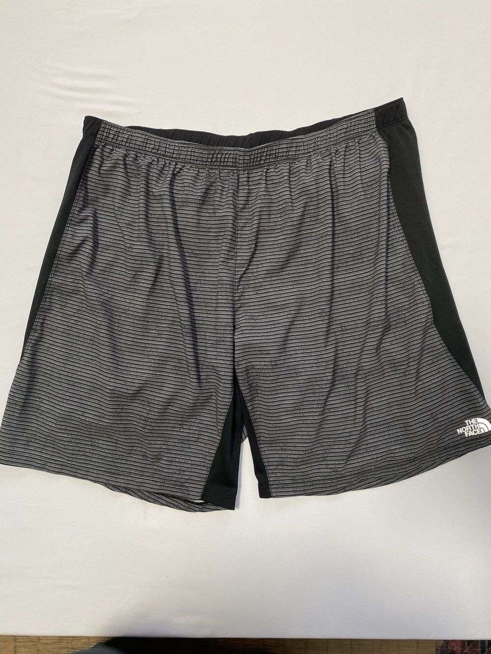 The North Face FlashDry Athletic Running Shorts Size Large Gray Striped